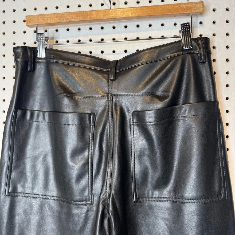 Steve Madden | Haniel Faux‎ Leather Barrel Pants in Black Sz. M